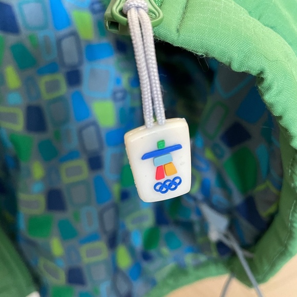Vancouver 2010 Official Olympics Insulated Jacket - Picture 8 of 8